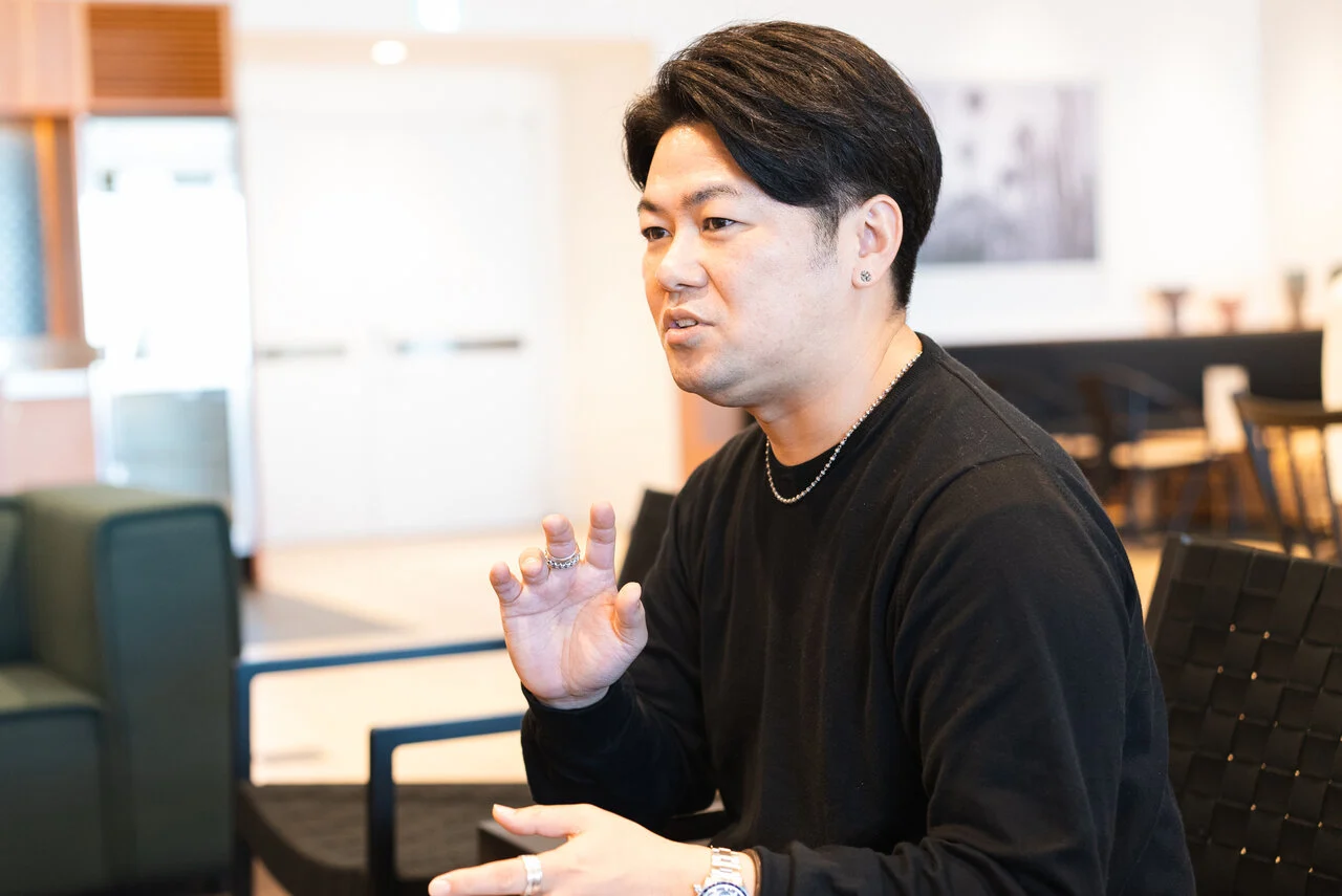 キラキラのプリズム加工が施されている、多くの少年が憧れた「スーパーゼウス」のシール。