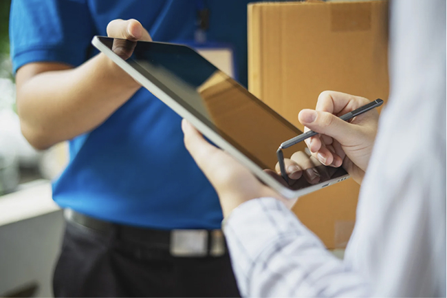 国内、海外からの納品は立ち会い不要